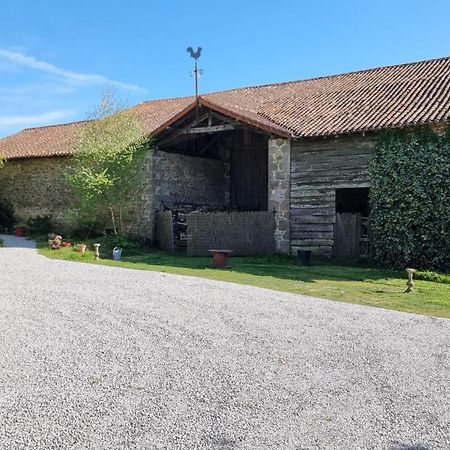 Chambres Et Gite Dans Un Lieu Calme Et Champetre Gourge Les Grippeaux Proche Parthenay Bagian luar foto
