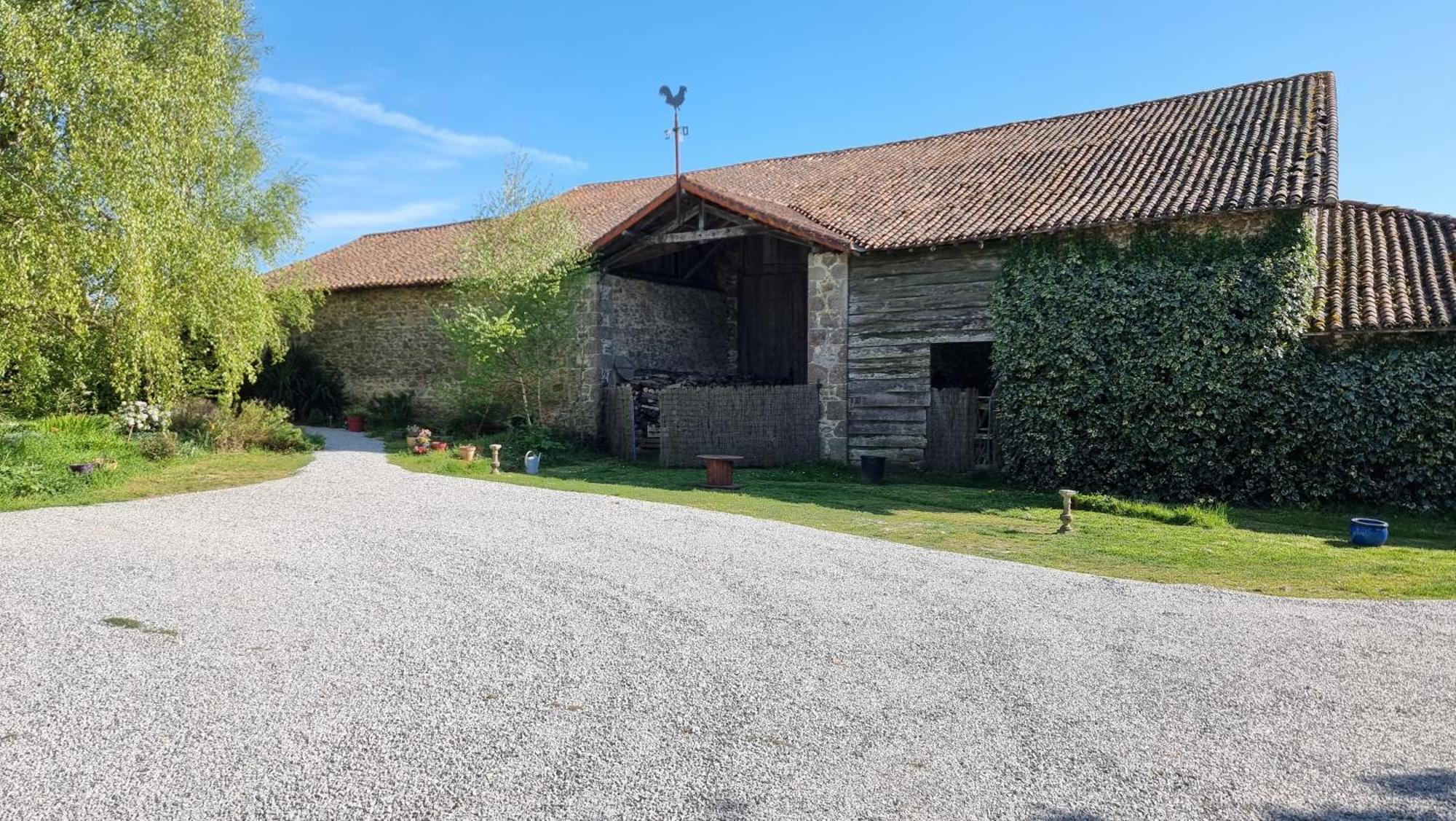 Chambres Et Gite Dans Un Lieu Calme Et Champetre Gourge Les Grippeaux Proche Parthenay Bagian luar foto
